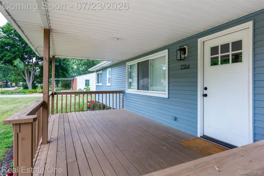 7354 N Shaker Drive, Waterford, MI 48327 - #3