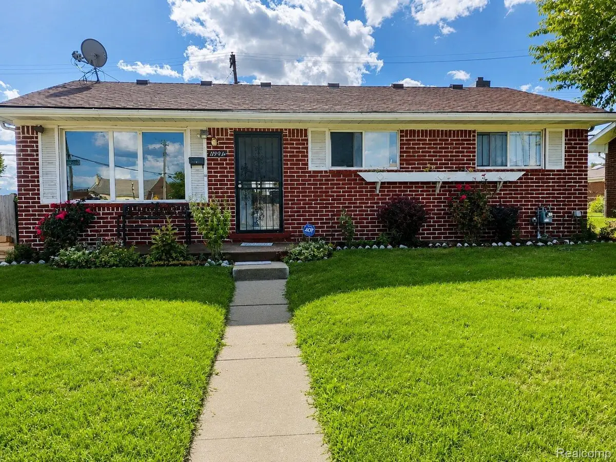 11901 Bloom Street, Hamtramck, MI 48212 - #1