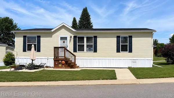 102 Sycamore, Highland, MI 48357