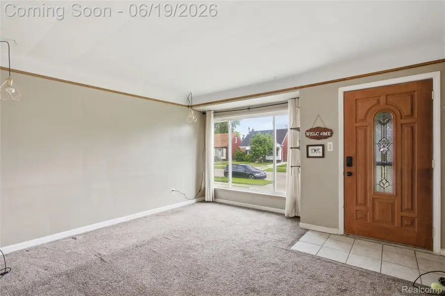 529 Champaign Road, Lincoln Park, MI 48146 - #2