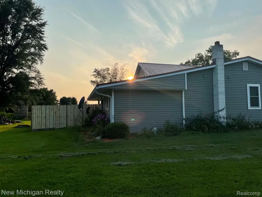 7415 W Farrand Road, Clio, MI 48420 - #2