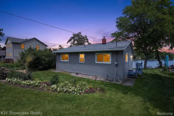 5854 Bullard Road, Fenton, MI 48430