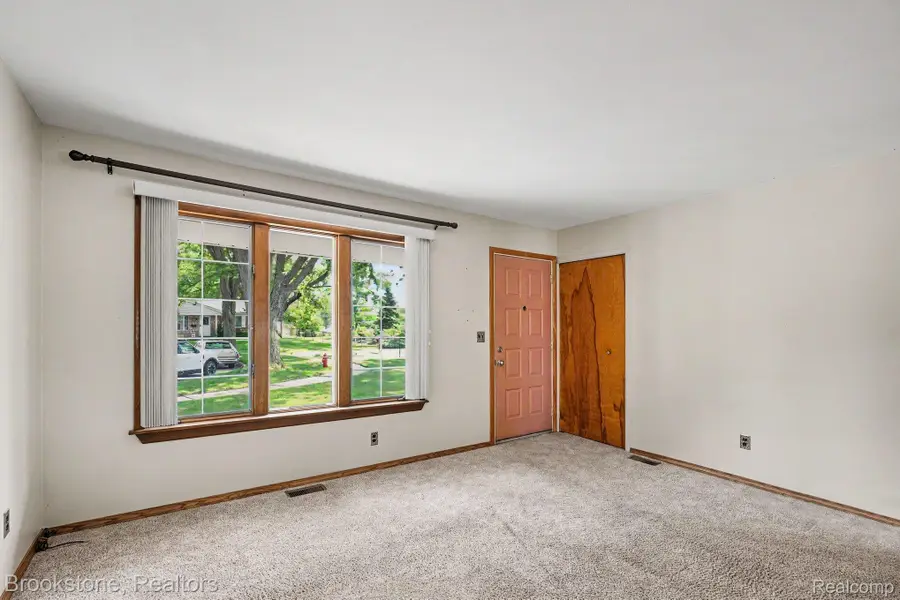 39111 Theresa Court, Sterling Heights, MI 48313 - #3