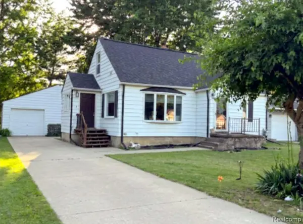 2273 Covert Road, Burton, MI 48509