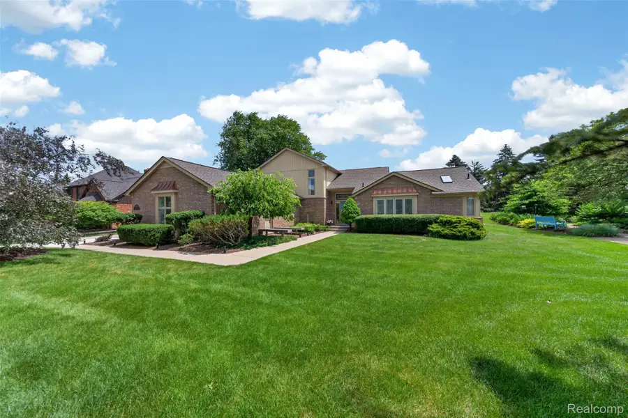 1236 Chaffer Drive, Rochester Hills, MI 48306 - #2