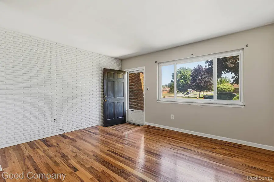8246 Independence Drive, Sterling Heights, MI 48313 - #3