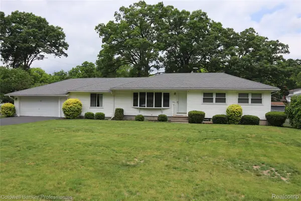3456 Overton Street, Waterford, MI 48328