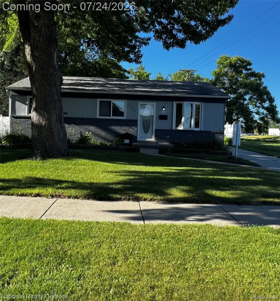 5966 Engleman Avenue, Warren, MI 48091 - #2