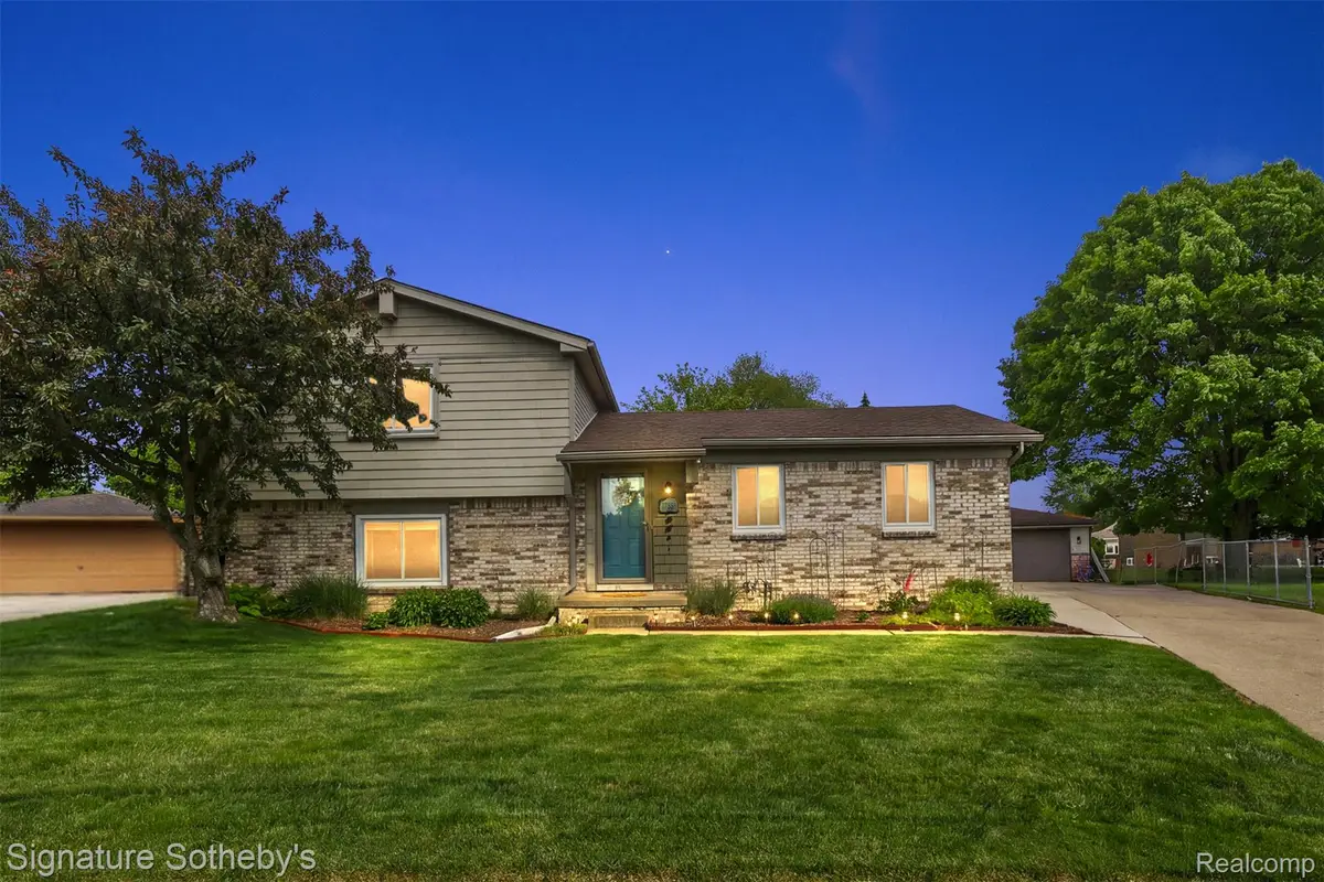 17858 Loranger Street, Clinton, MI 48038 - #1