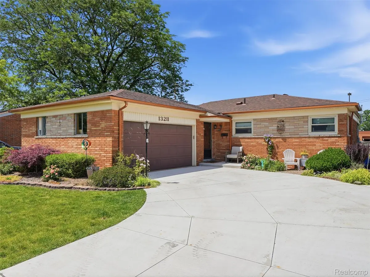 13211 Bloomfield Avenue, Warren, MI 48089 - #1