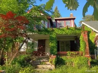 670 Chalmers Street, Detroit, MI 48215