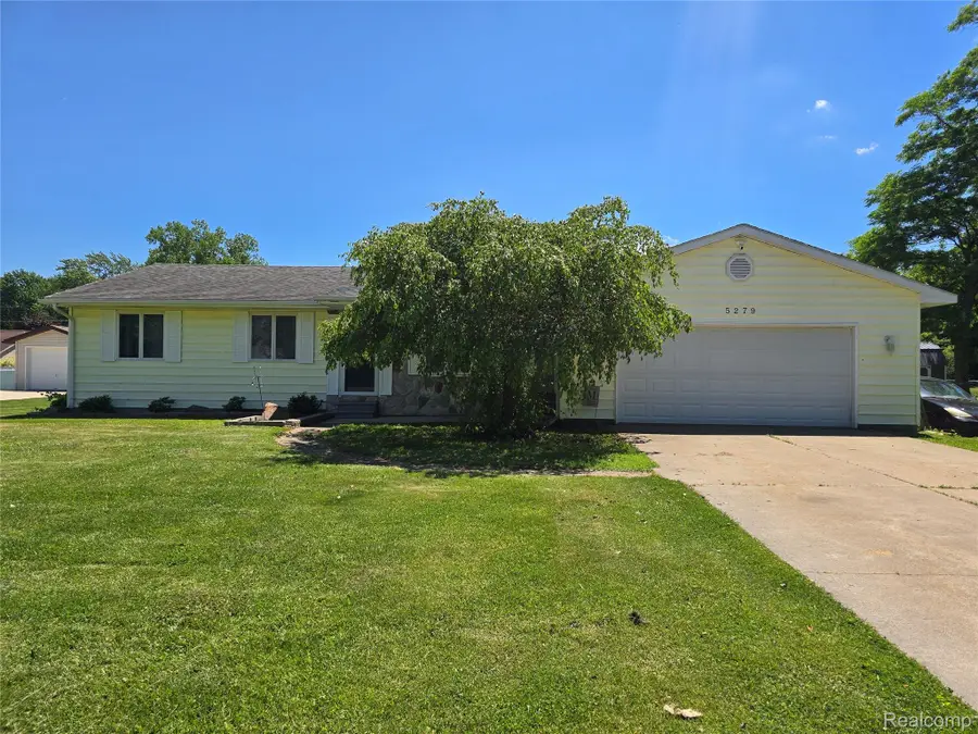 5279 Robinwood Drive, Clyde, MI 48049 - #2
