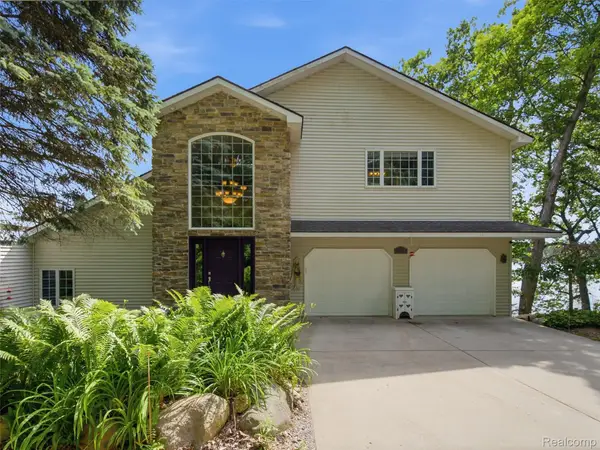 14478 Bouchner Drive, Linden, MI 48451