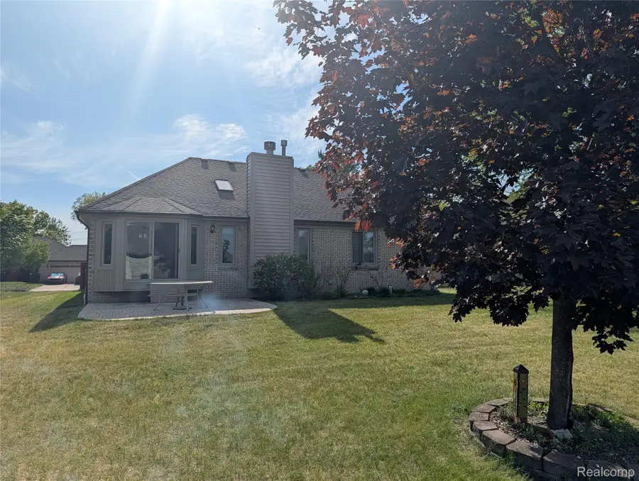 16883 Kenneth Drive, Macomb, MI 48044 - #2