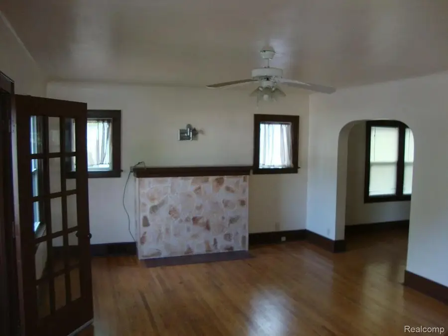 333 N Foster Avenue, Lansing, MI 48912 - #3