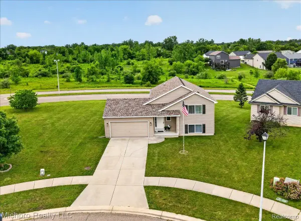 1180 Cimmaron Court, Davison, MI 48423