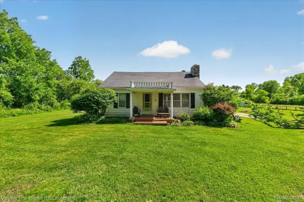 6390 Brookville Road, SouthLyon, MI 48178