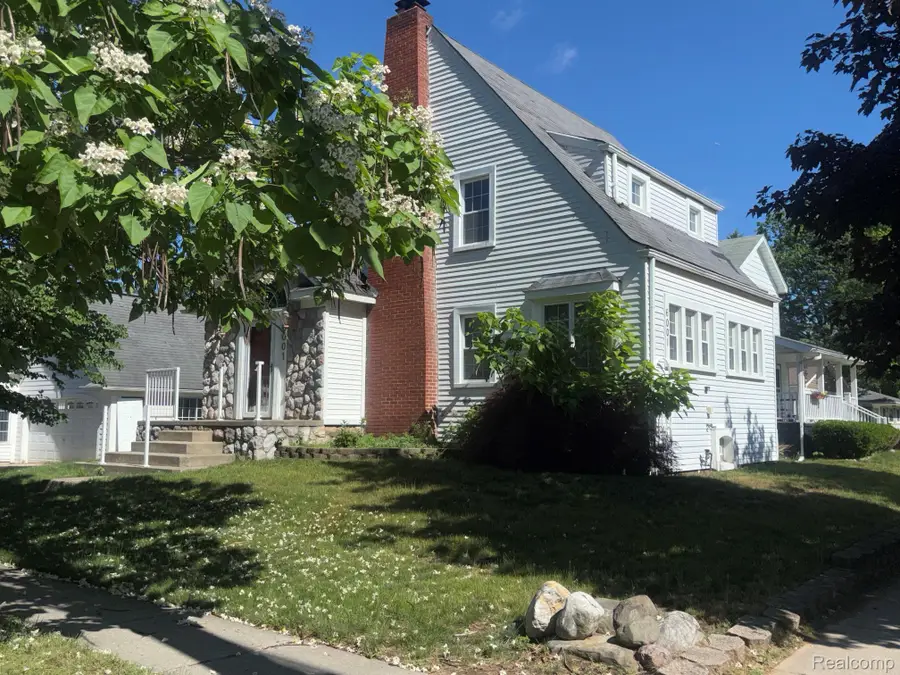 6001 N Harvey Street, Westland, MI 48185 - #2
