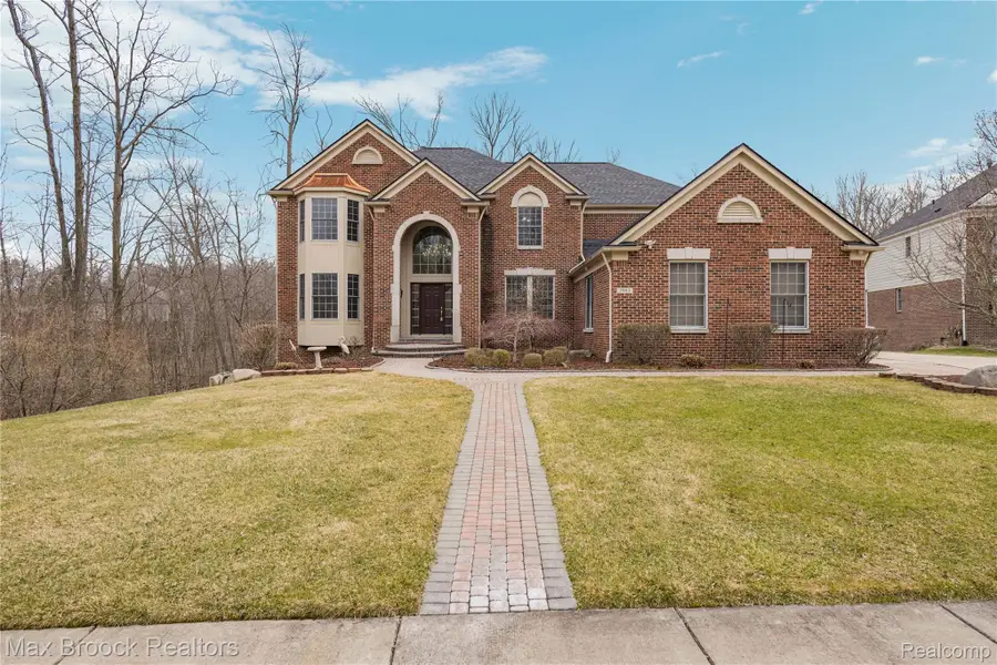 7083 Chatham Court, West Bloomfield, MI 48322 - #2