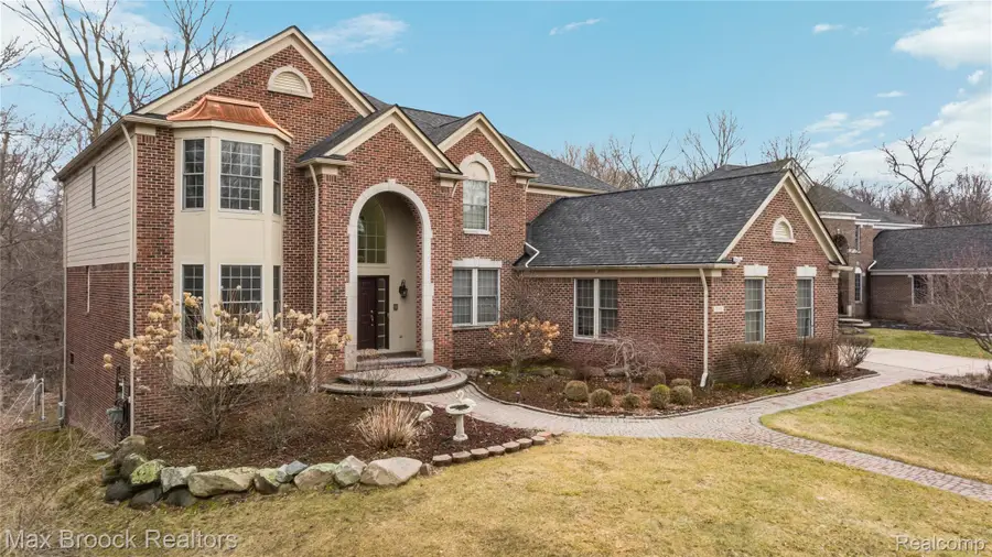 7083 Chatham Court, West Bloomfield, MI 48322 - #3