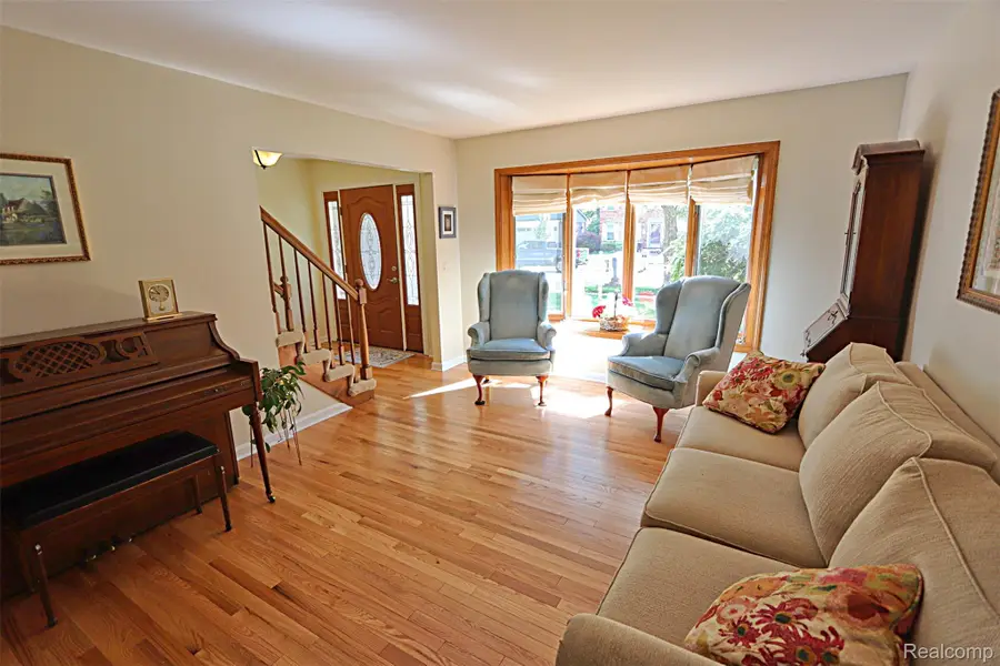 9391 Mayflower Court, Plymouth, MI 48170 - #3