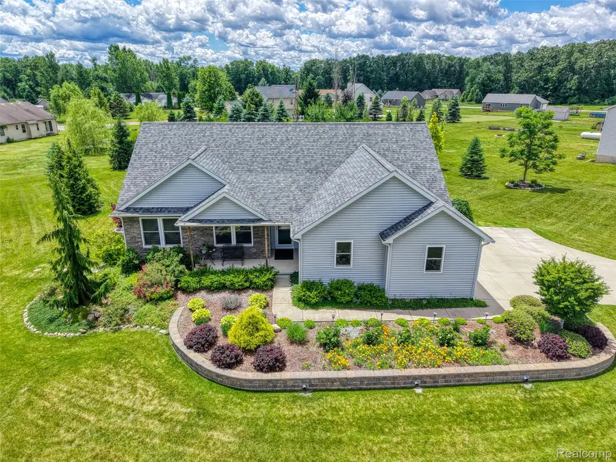 7701 Hidden Circle Drive, Byron, MI 48418 - #2