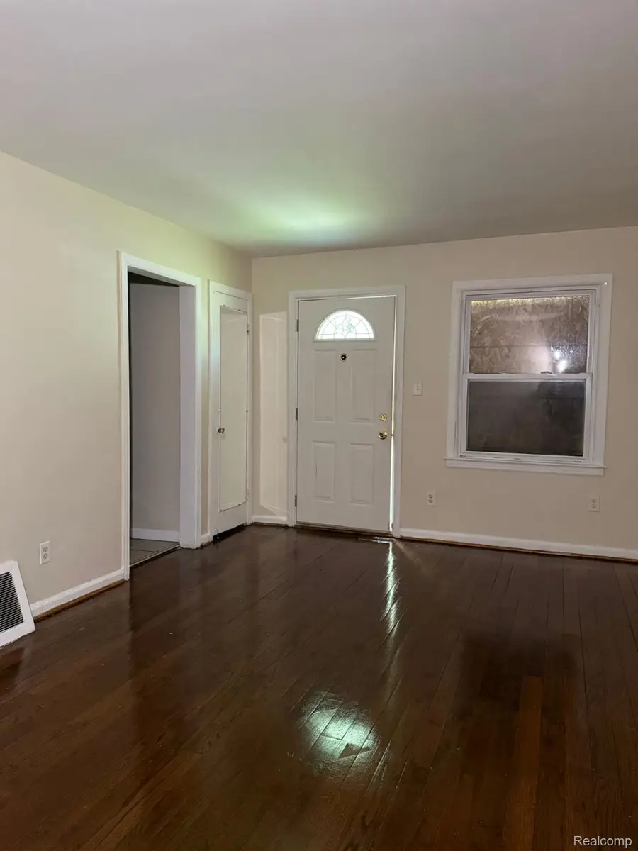 8687 Farmbrook Street, Detroit, MI 48224 - #3