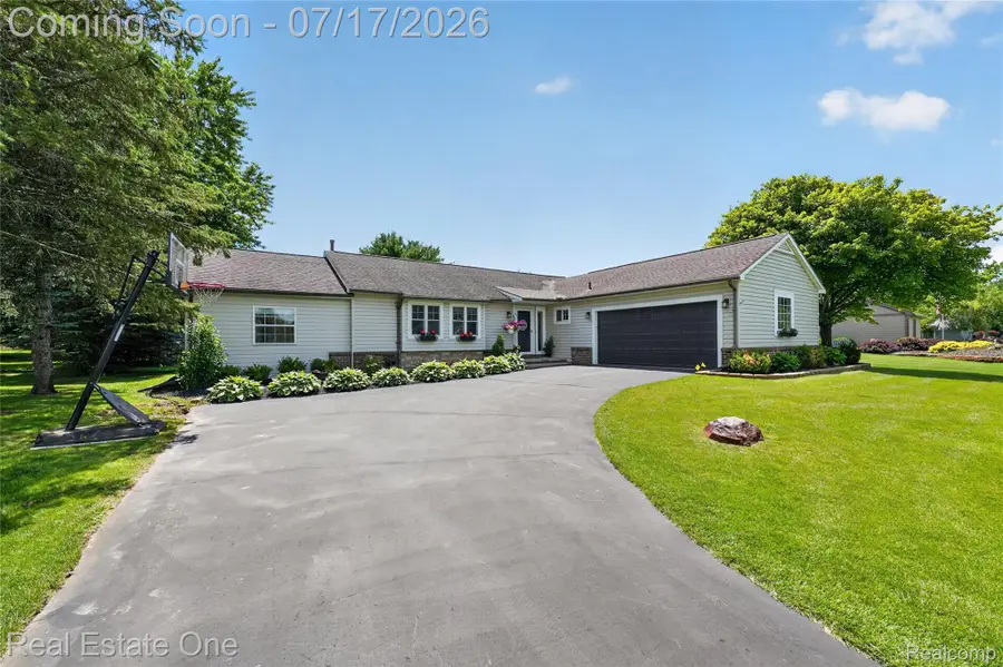 3443 Valley Brook Lane, Brighton, MI 48114 - #3