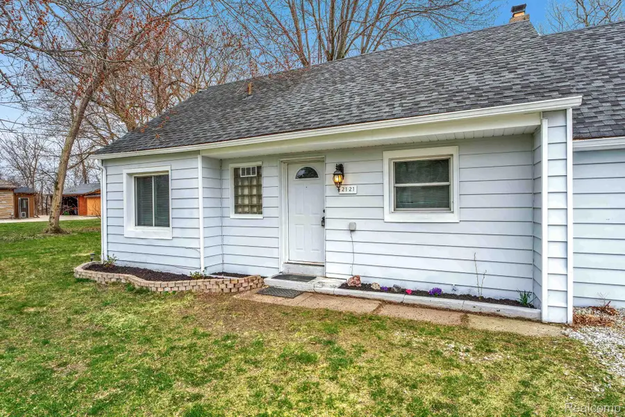 2121 Chesley Drive, Sterling Heights, MI 48310 - #3