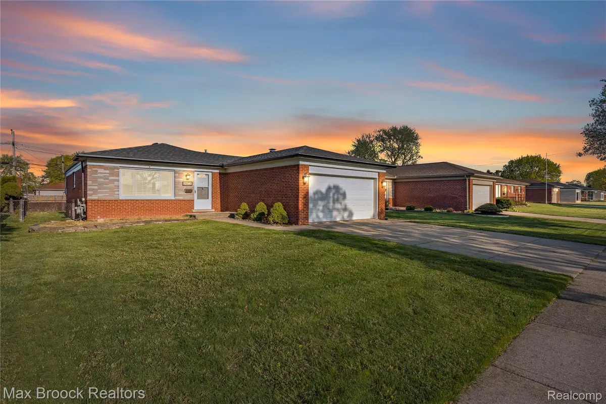 32340 Columbus Drive, Warren, MI 48088 - #1