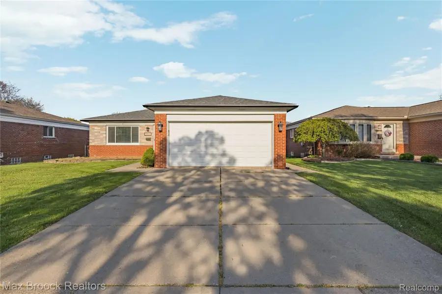 32340 Columbus Drive, Warren, MI 48088 - #2