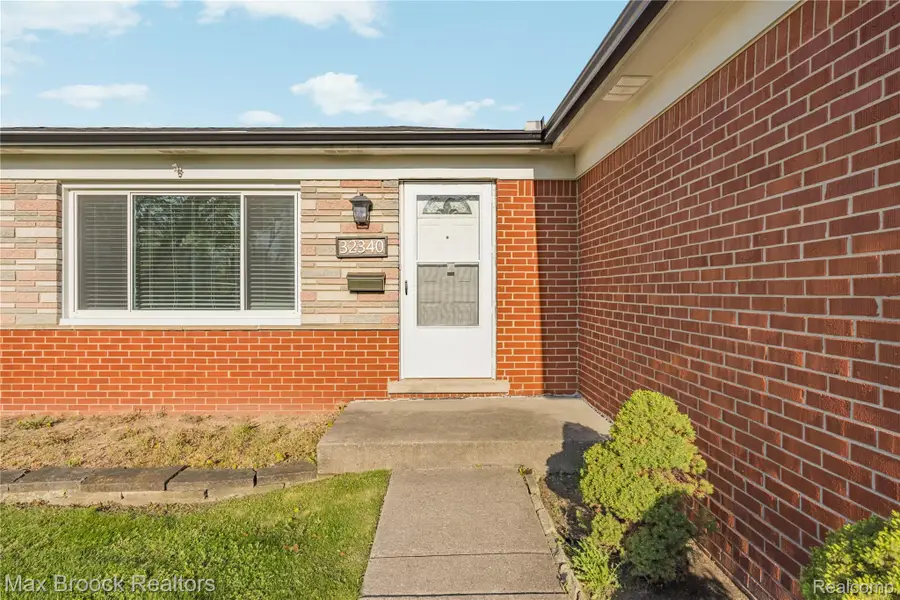 32340 Columbus Drive, Warren, MI 48088 - #3