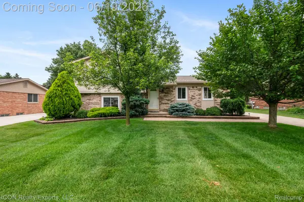 39738 Day Drive E, ClintonTownship, MI 48038