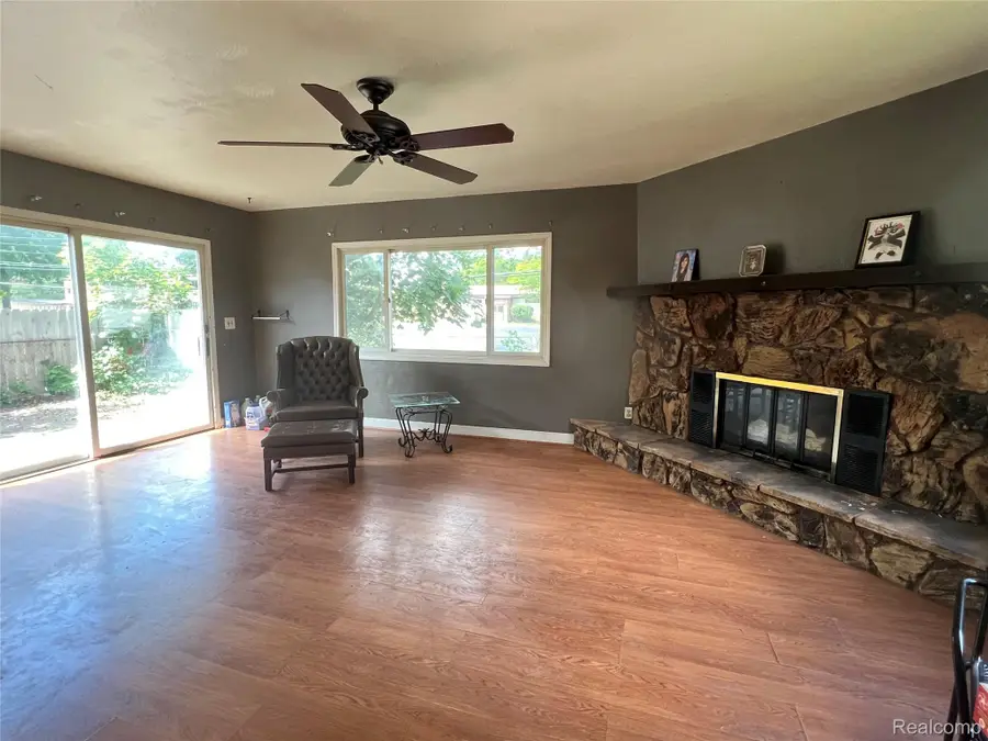28215 Couzens Avenue, Madison Heights, MI 48071 - #3