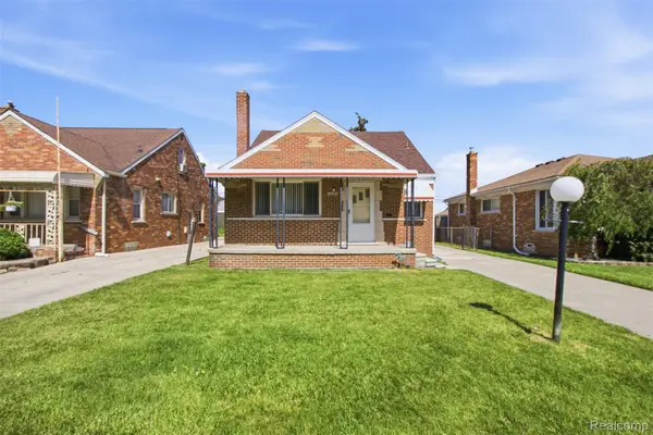 22764 Courtland Avenue, Eastpointe, MI 48021