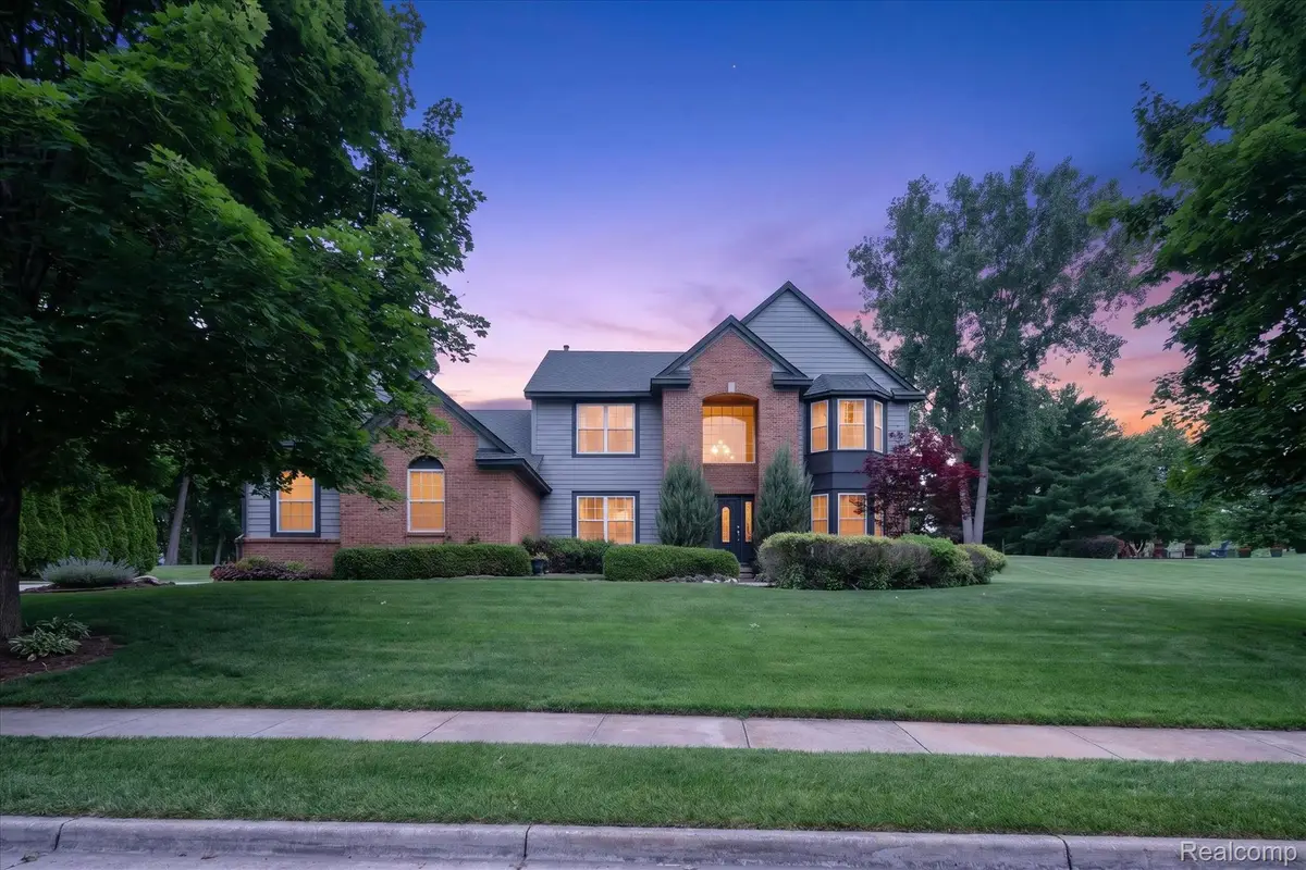 2333 Sandlewood Drive, White Lake, MI 48383 - #1