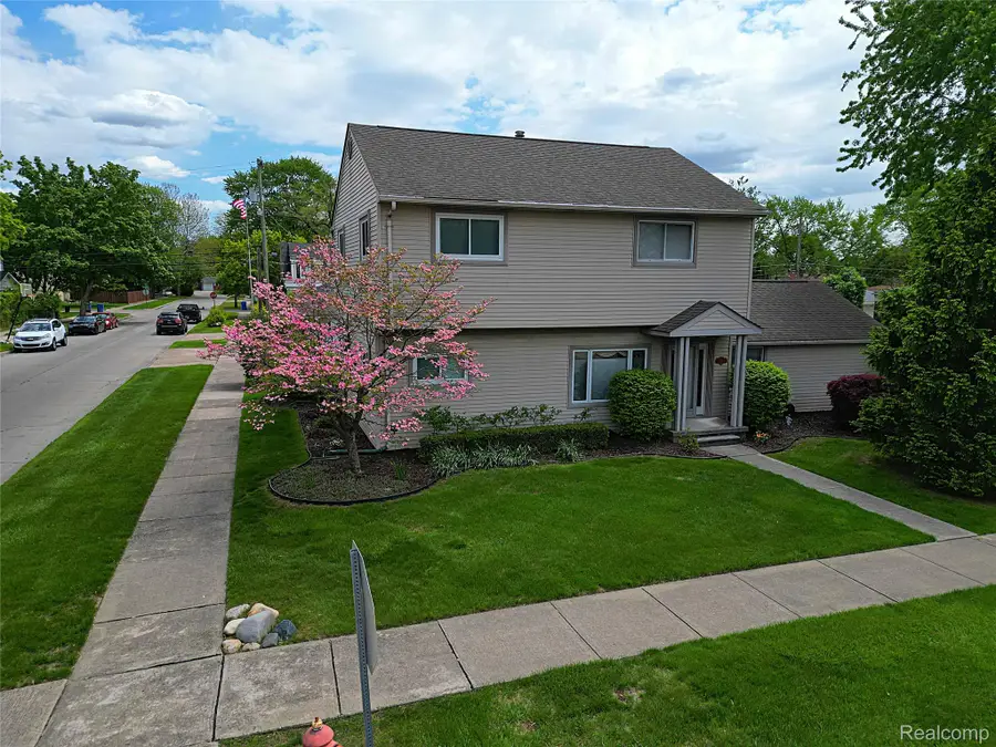 6964 Norborne Avenue, Dearborn Heights, MI 48127 - #2