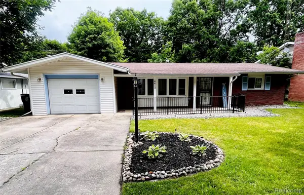 4413 Greenbrook Lane, Flint, MI 48507