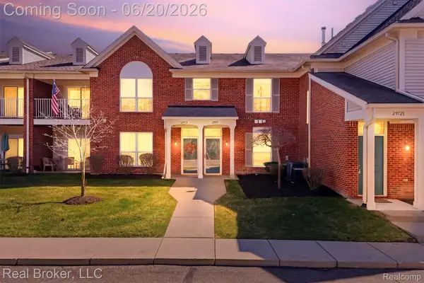 29717 Nottingham Circle, Livonia, MI 48152