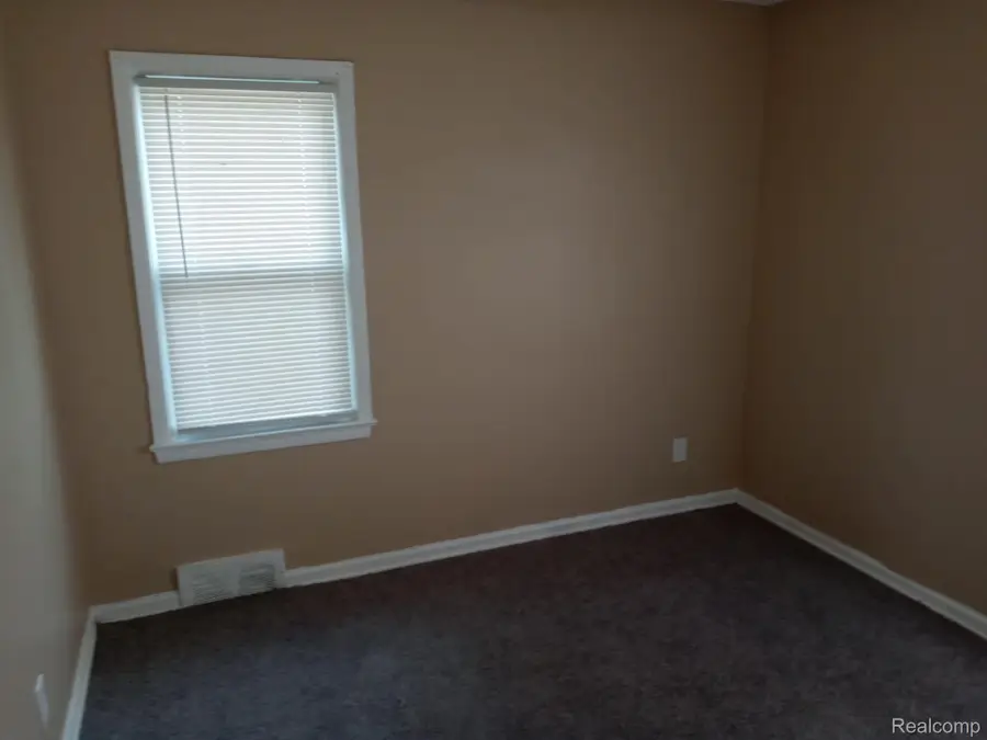 8111 Warwick Street, Detroit, MI 48228 - #3