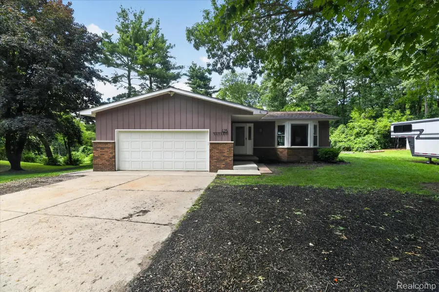 423 Sunset, White Lake, MI 48383 - #2