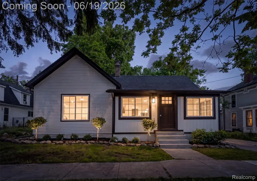 117 E Church Street E, Lake Orion, MI 48362 - #3
