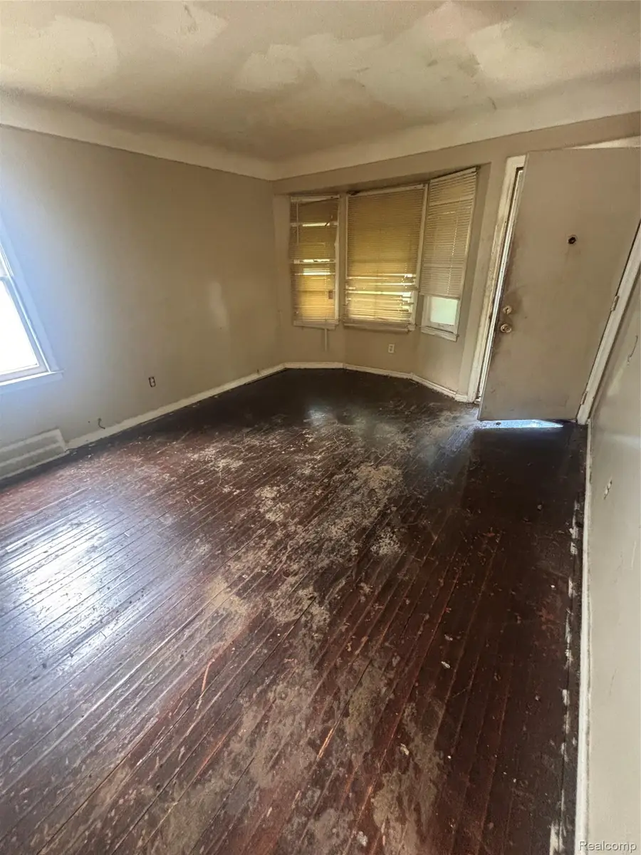 7785 Clayburn Street, Detroit, MI 48228 - #2