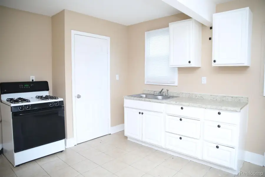 18254 Stout Street, Detroit, MI 48219 - #2