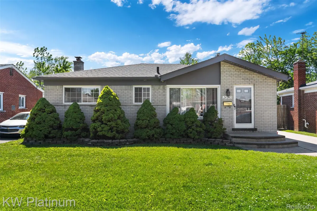 24545 Raven Avenue, Eastpointe, MI 48021 - #1