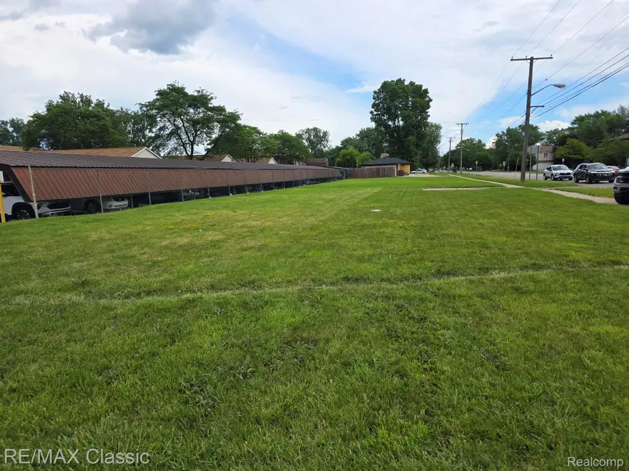 30006 Utica Road, Roseville, MI 48066 - #3