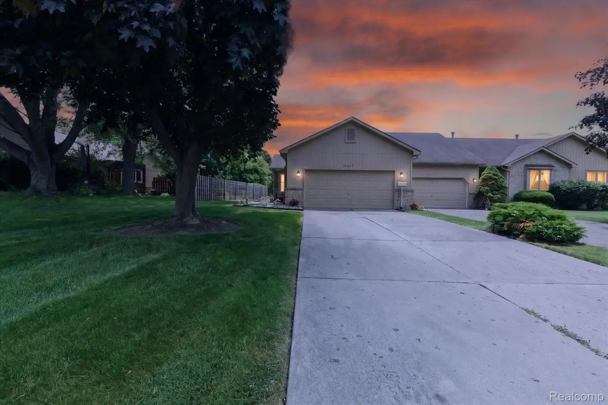 6407 Western Way, Flint, MI 48532 - #1
