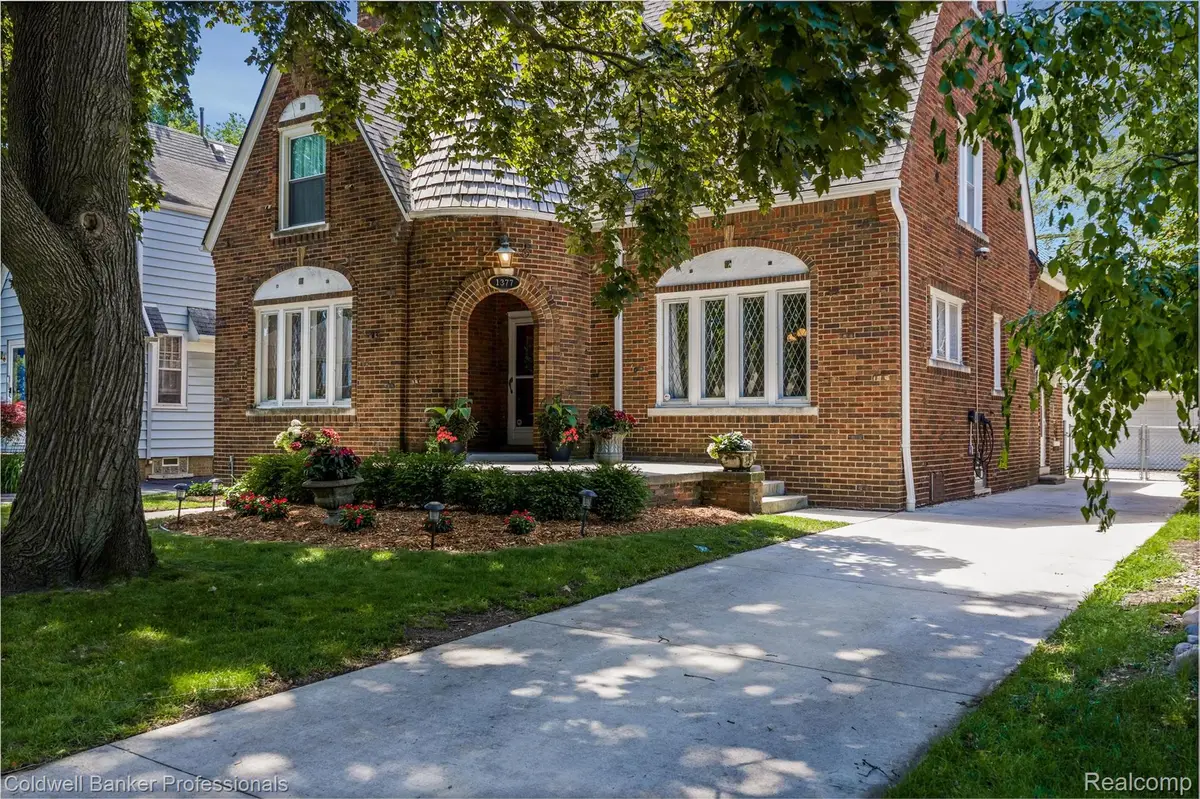 1377 Harvard Road, Grosse Pointe Park, MI 48230 - #1