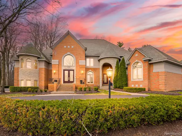 3586 Walnut Brook Drive, RochesterHills, MI 48309