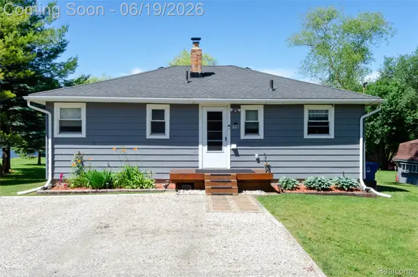 337 Lansing Drive, Waterford, MI 48328